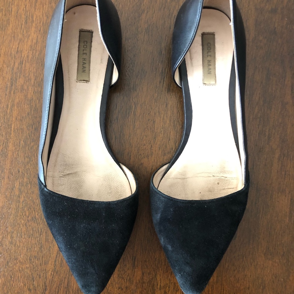 Black flats. Size 7.